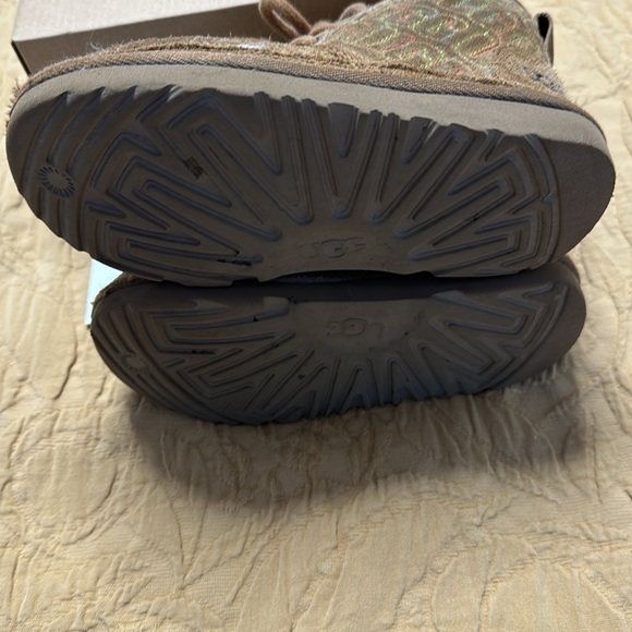 UGG Neumel II Graphic Stitch size 11 T - Picture 7 of 8